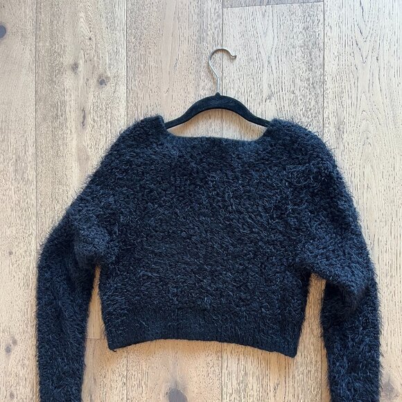 Bycorpus Cropped Black Fuzzy Sweater - Size XS - Picture 4 of 6